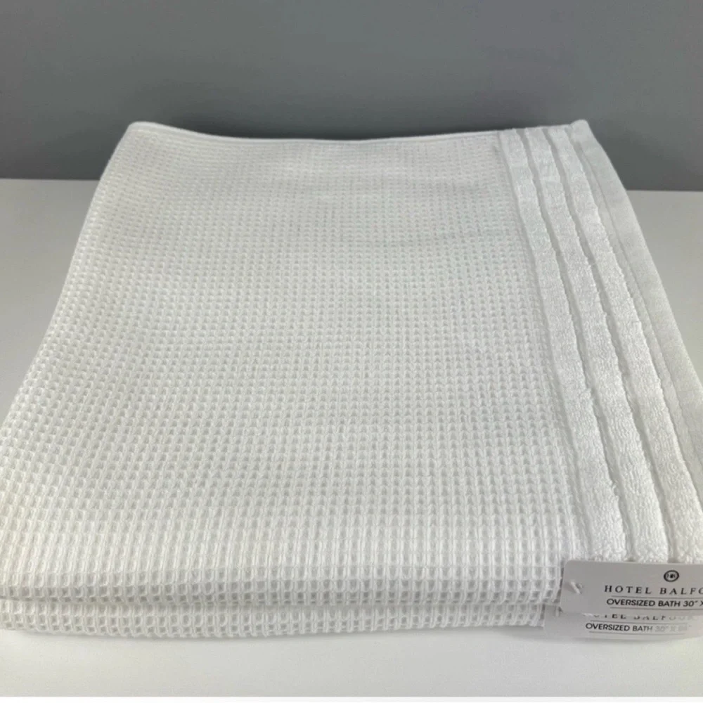 Hotel Balfour 2 Pck Textured Waffle Weave Twist COTTON Bath Towels 30x56” White